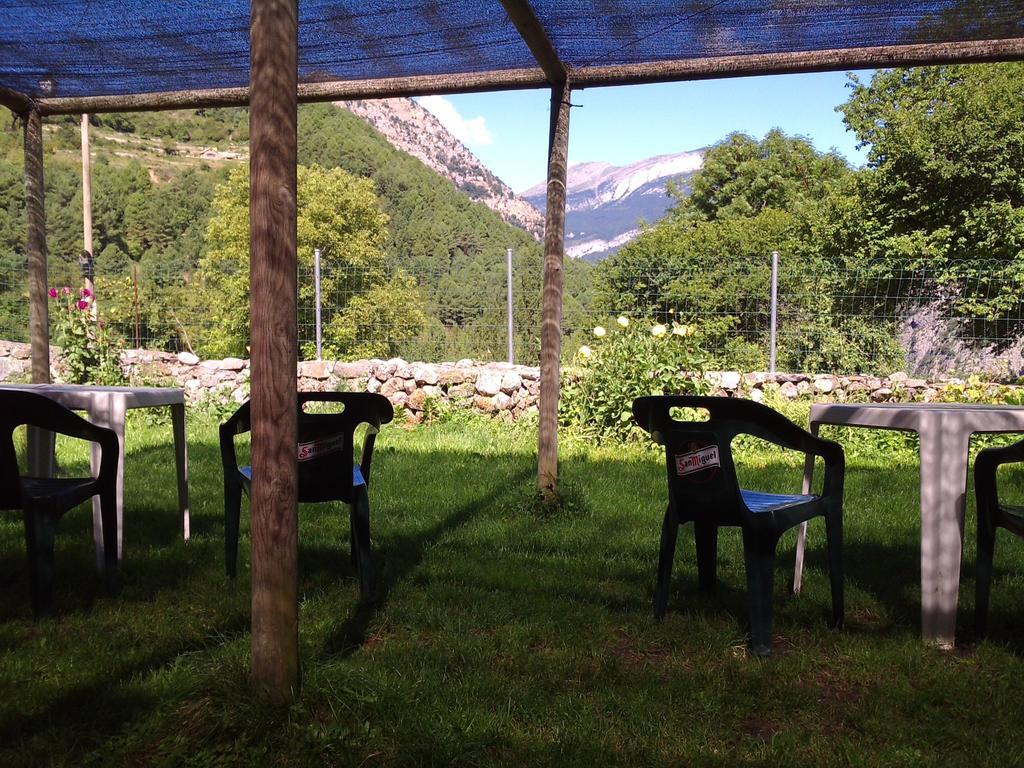 Pension Pallaruelo Saravillo エクステリア 写真