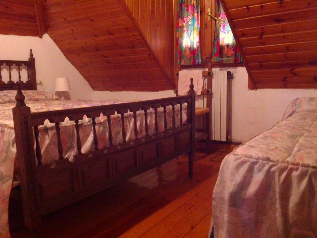 Pension Pallaruelo Saravillo 部屋 写真