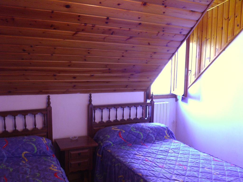 Pension Pallaruelo Saravillo 部屋 写真