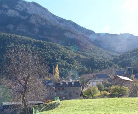Pension Pallaruelo Saravillo エクステリア 写真